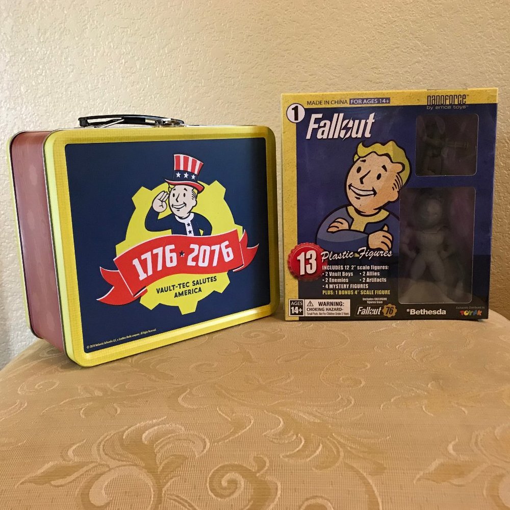 FALLOUT 76 Tricentennial Lunchbox and FALLOUT 76 Nanoforce Series 1 Army Men